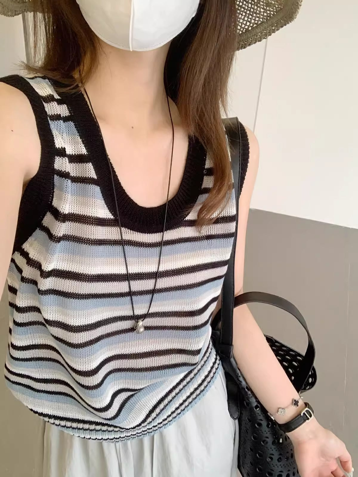 Red striped camisole round neck sleeveless I-shaped vest