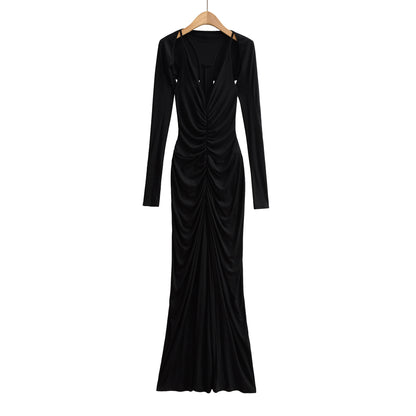Two piece set of pleated camisole long skirt and camisole