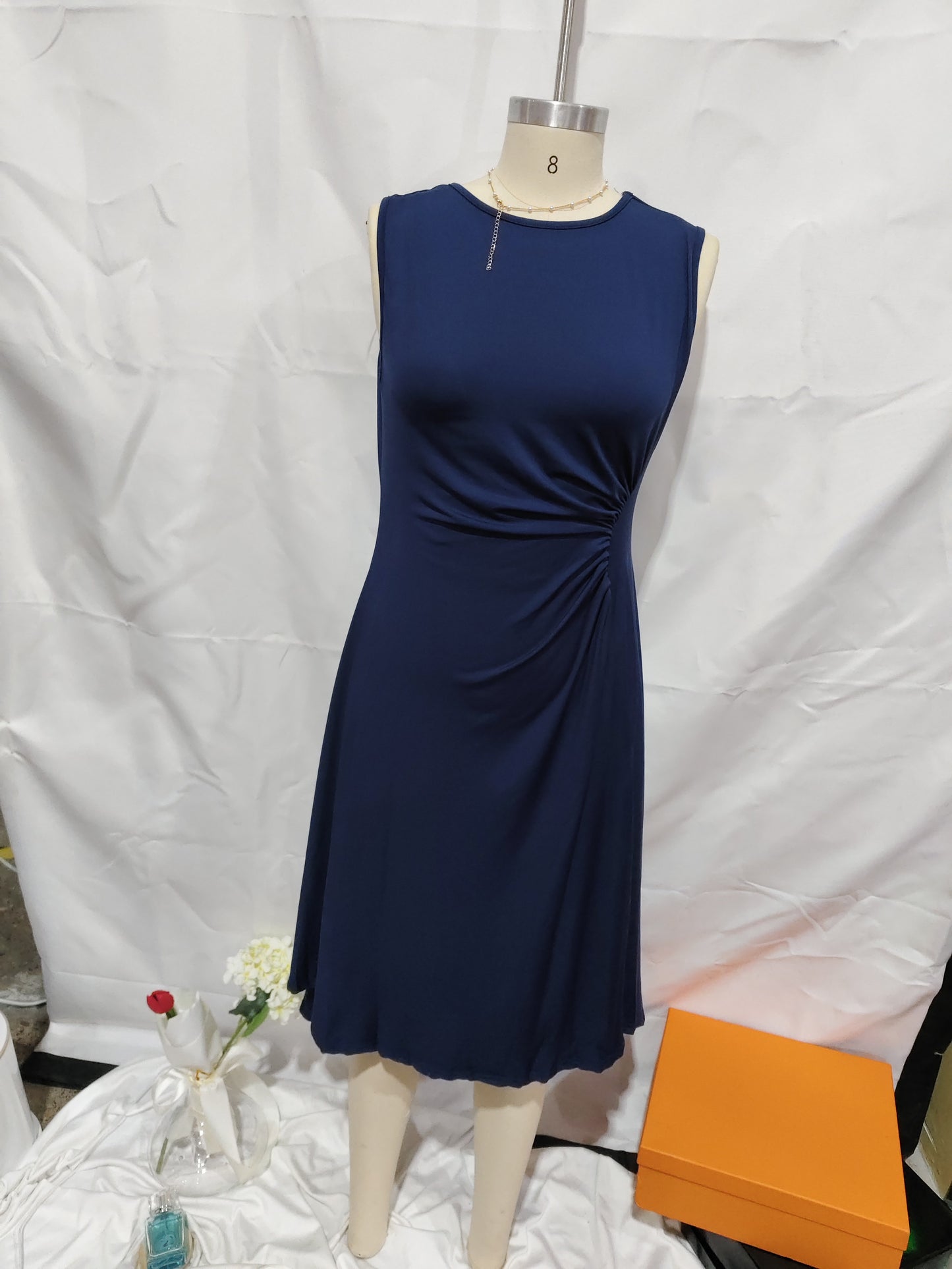 Women's Summer New Fashion Sleeveless Solid Color A- Line Crumpled Middle Dress