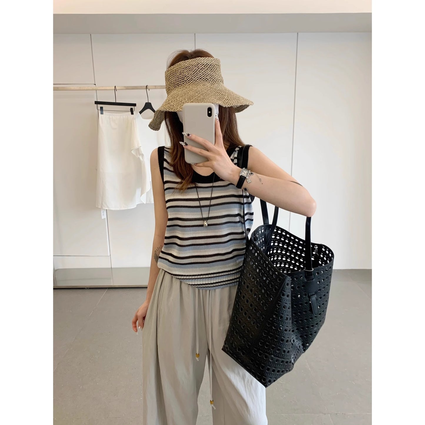 Red striped camisole round neck sleeveless I-shaped vest
