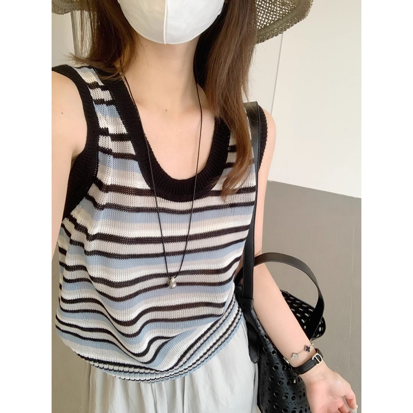 Red striped camisole round neck sleeveless I-shaped vest