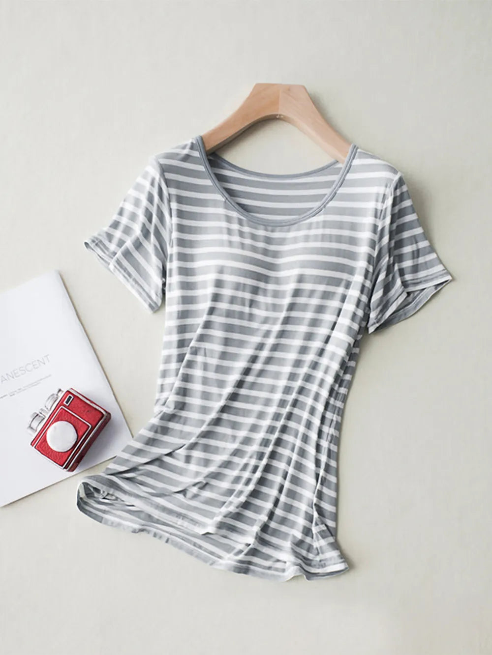 With chest cushion no steel ring striped loose fit short sleeved bra-t cup integrated half sleeve