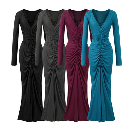 Two piece set of pleated camisole long skirt and camisole